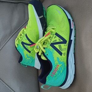 New Balance Women’s W1500V3 Competitions Running Shoes  Lime Glo Vivid Jade